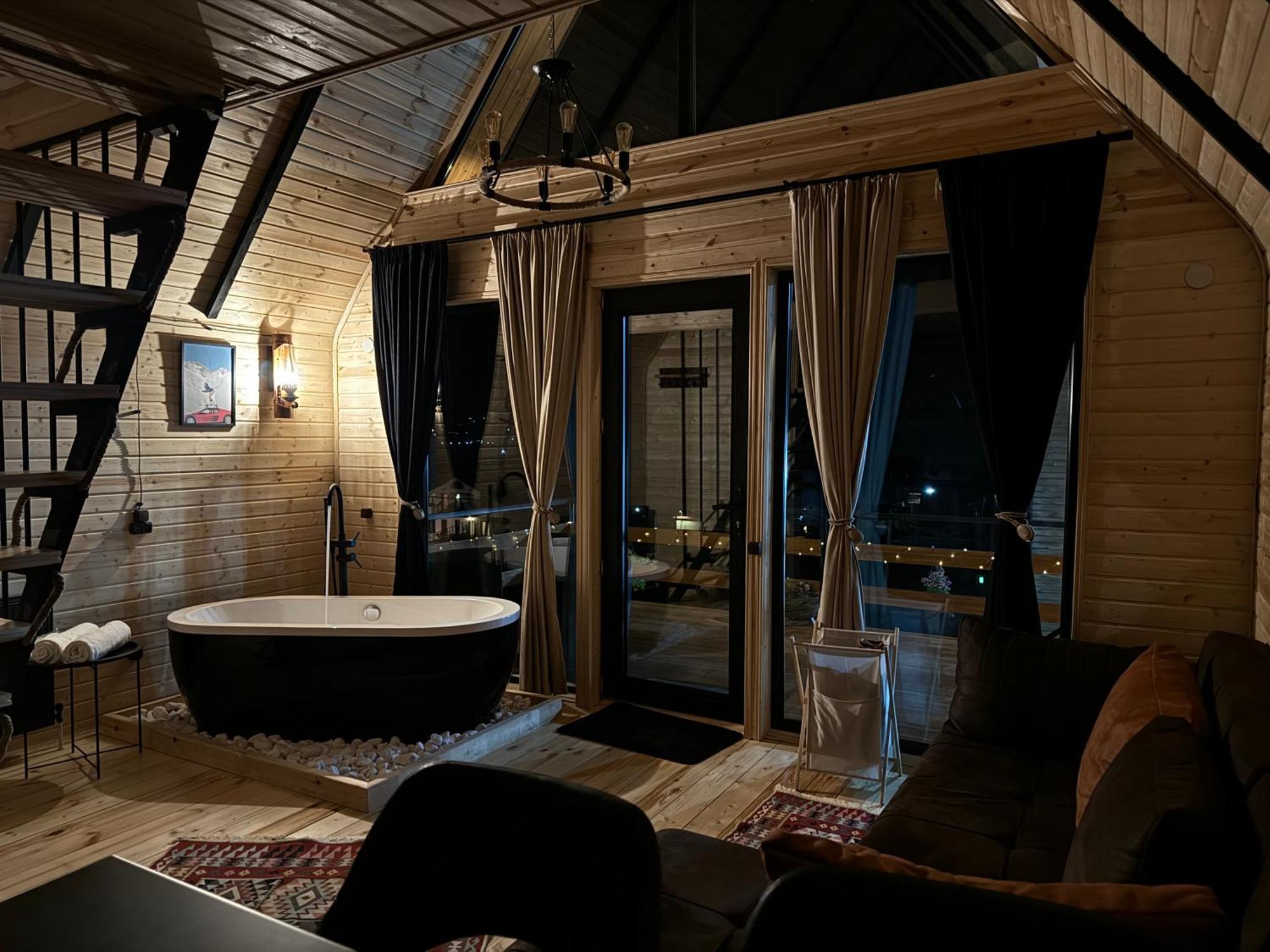 Outdoor Cottages Kazbegi Zewnętrze zdjęcie