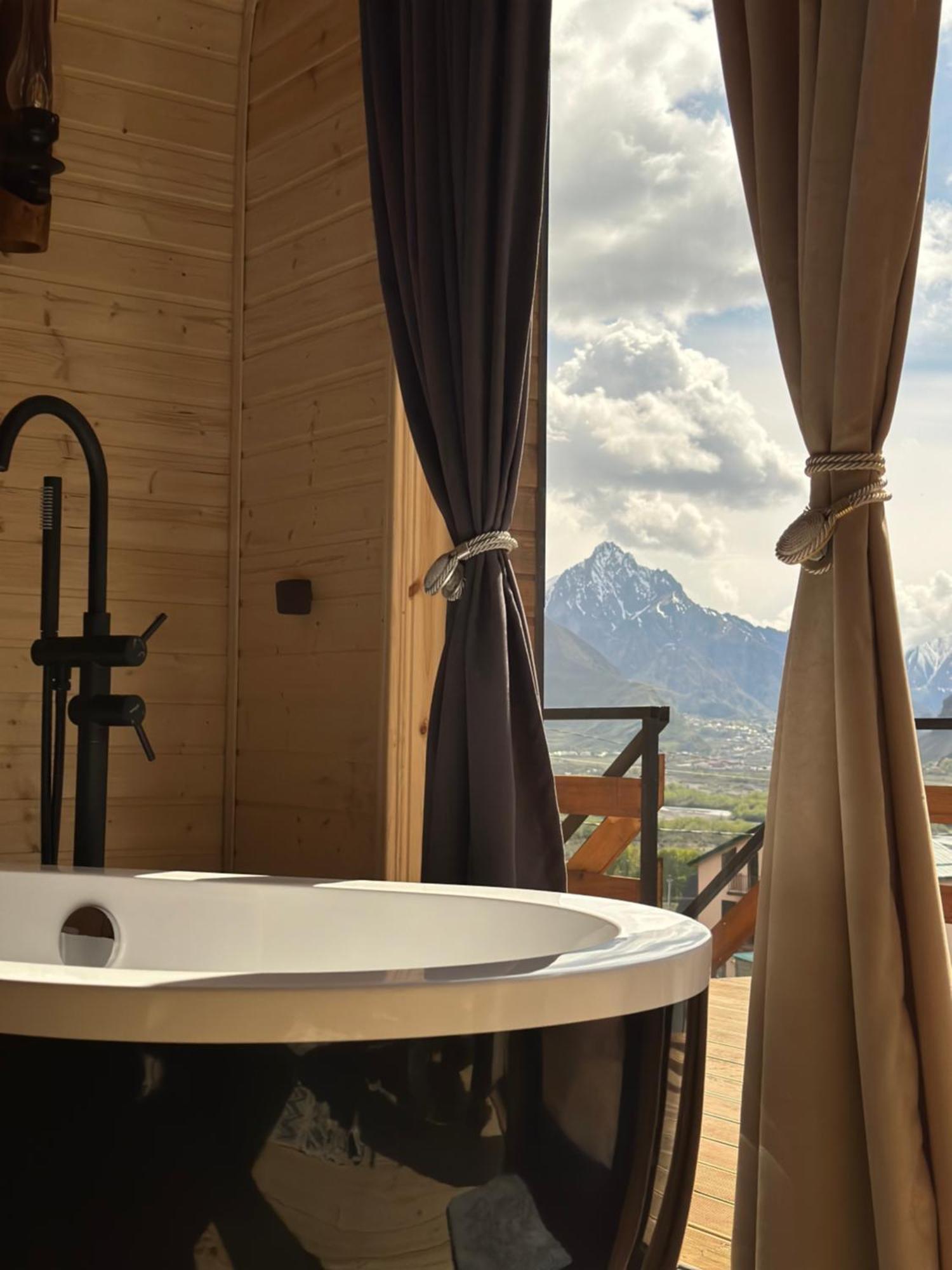 Outdoor Cottages Kazbegi Zewnętrze zdjęcie