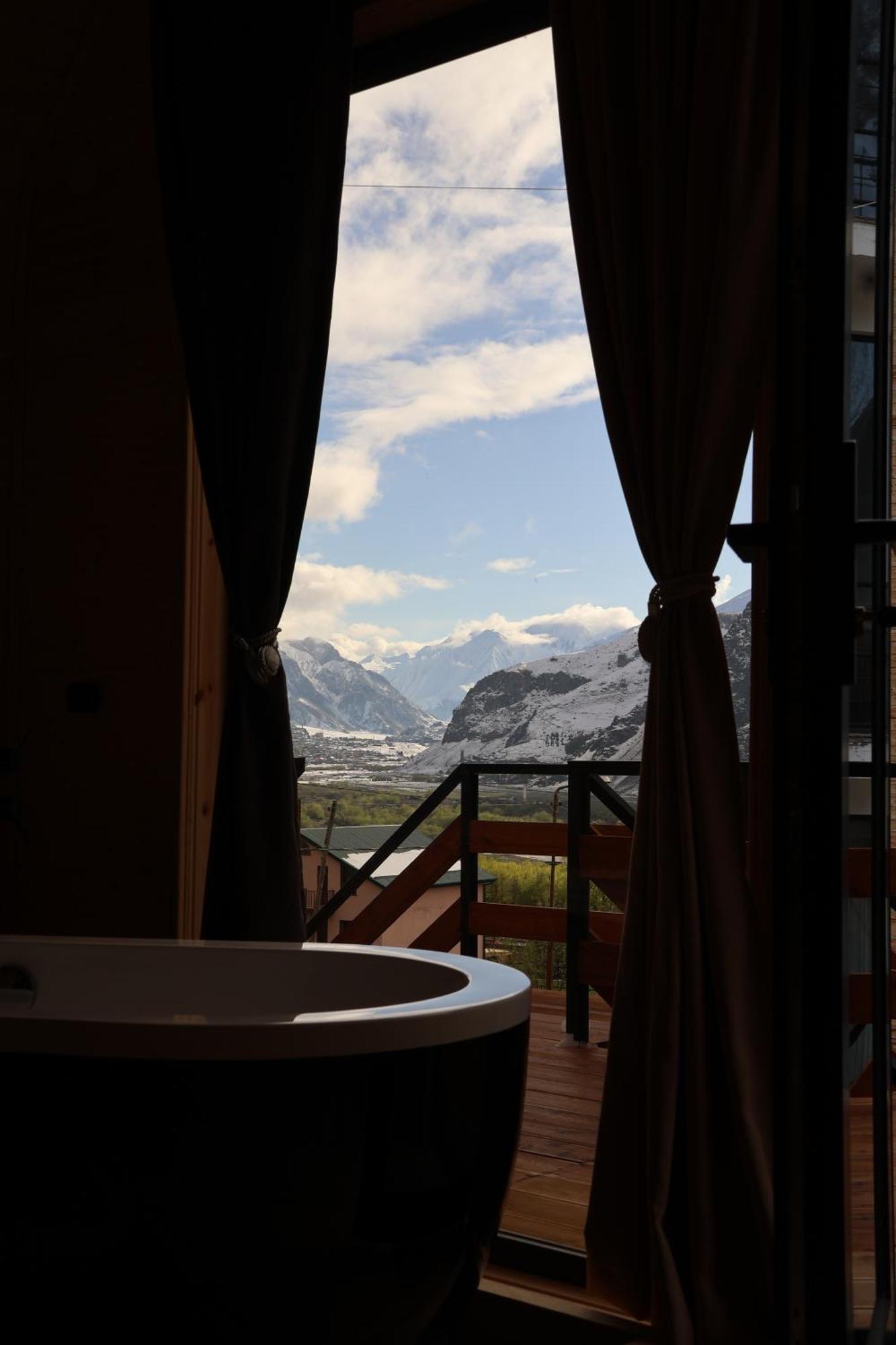 Outdoor Cottages Kazbegi Zewnętrze zdjęcie